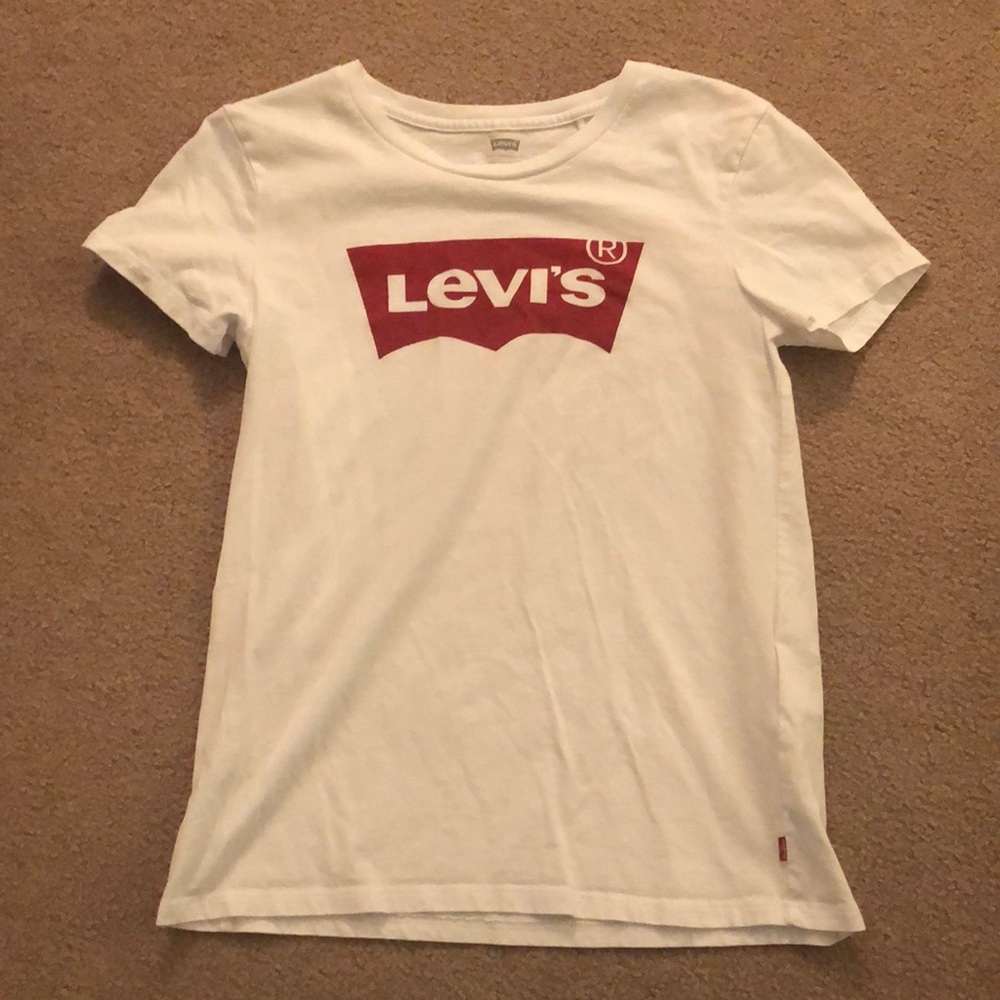 Levi’s brand white t-shirt